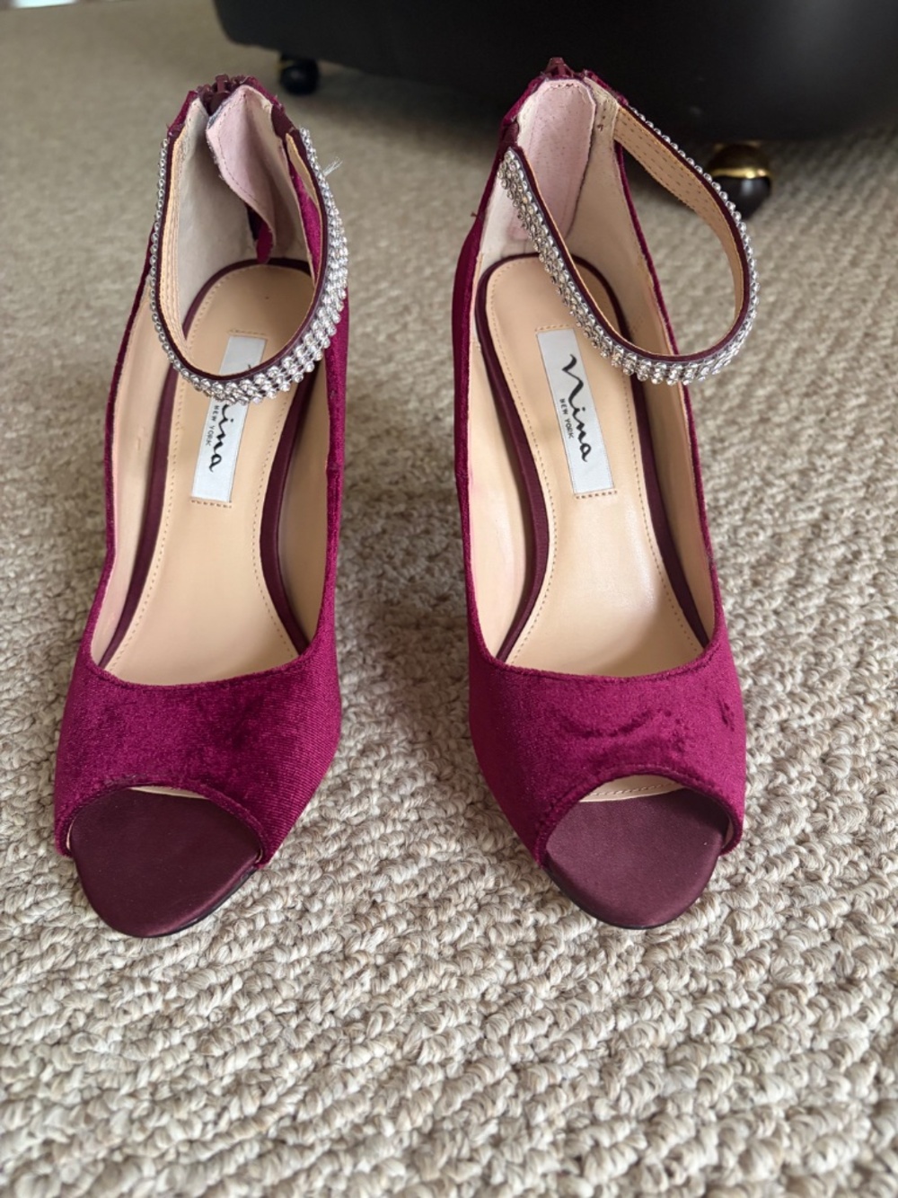 NINA VELVET BURGUNDY OPEN TOE PUMPS SIZE 7.5M